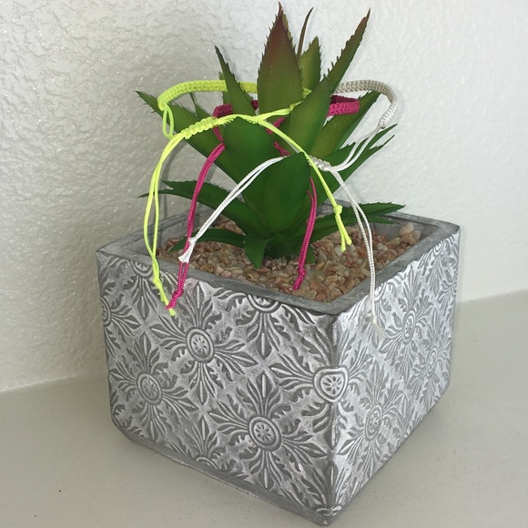 🌸 3 Piece Set Handmade Chinese Knotting Bracelet - Picture 8 of 8